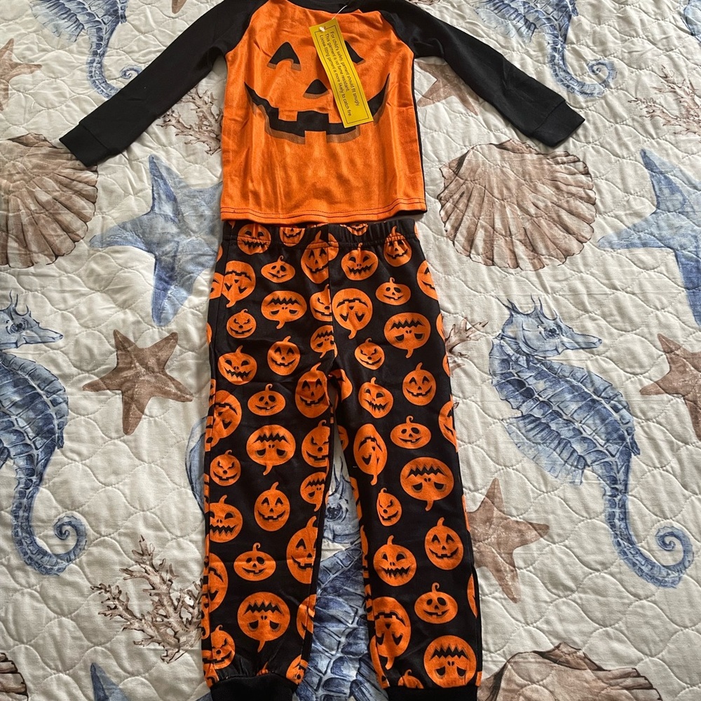 NWT boys size 4 Pj & Me Two piece Halloween pajama set super cute